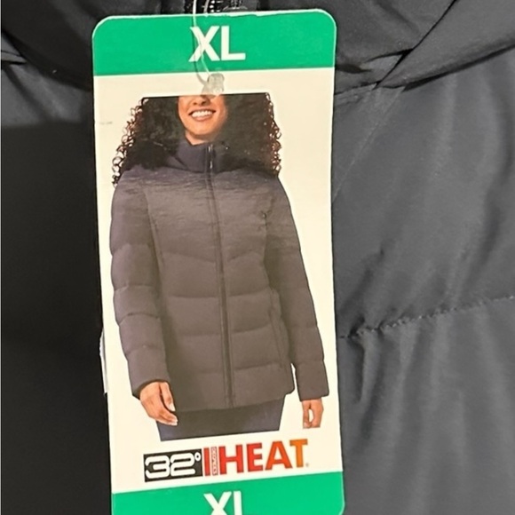 32 Degrees Women's Plus Size Hooded Quilted Jacket - Winter Coat - Outwear XL - Picture 9 of 9